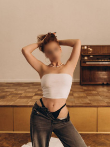 Escort Lolita Photo 7